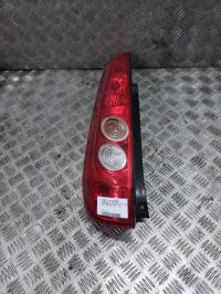 Fanale posteriore principale sinistro (luci)