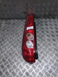 Fanale posteriore principale sinistro (luci)