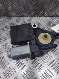 Moteur leve vitre avant droit