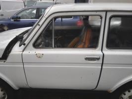 Porte avant gauche