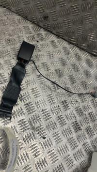 Attache ceinture arriere gauche