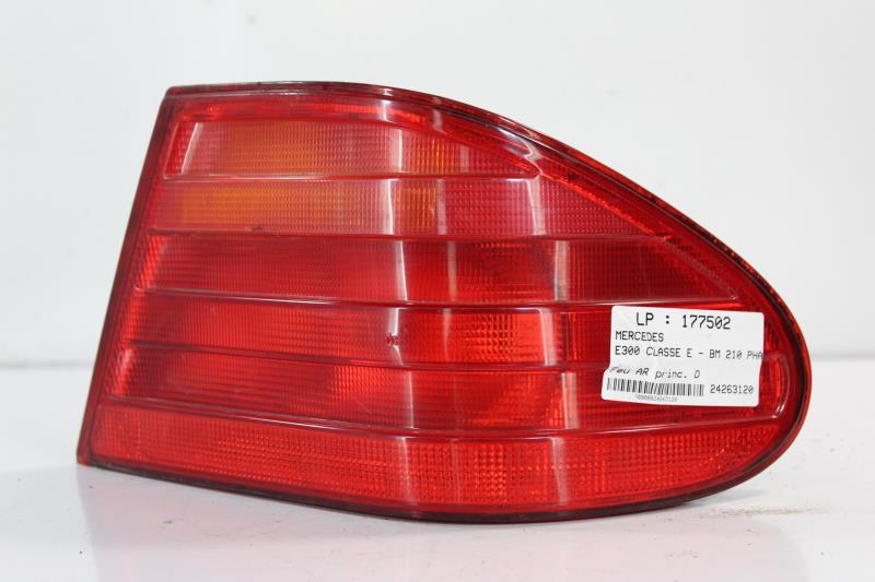 Fanale posteriore principale destro (luci)