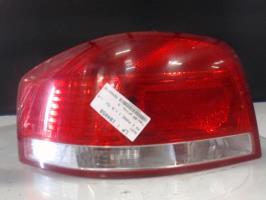 Fanale posteriore principale sinistro (luci)