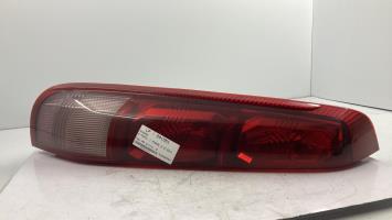 Fanale posteriore principale sinistro (luci)