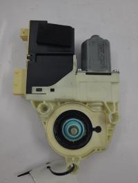 Moteur leve vitre avant droit
