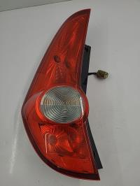 Fanale posteriore principale sinistro (luci)