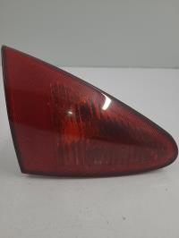 Luz trasera secundaria izquierda (luces)