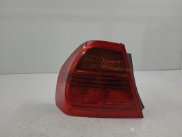 Fanale posteriore principale sinistro (luci)
