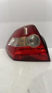 Fanale posteriore principale sinistro (luci)