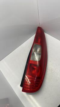 Fanale posteriore principale destro (luci)
