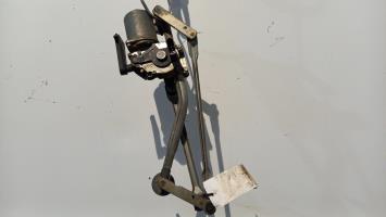 Moteur essuie glace avant