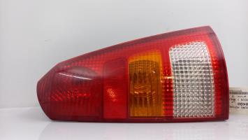 Luz trasera principal derecha (luces)