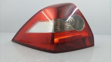 Fanale posteriore principale sinistro (luci)