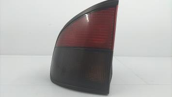 Fanale posteriore principale sinistro (luci)