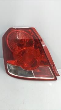 Fanale posteriore principale sinistro (luci)
