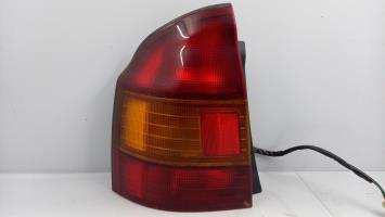 Fanale posteriore principale sinistro (luci)
