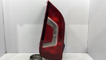 Fanale posteriore principale sinistro (luci)
