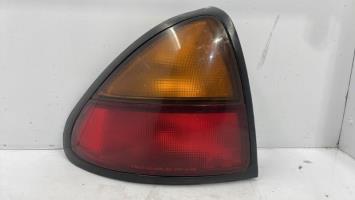 Fanale posteriore principale sinistro (luci)