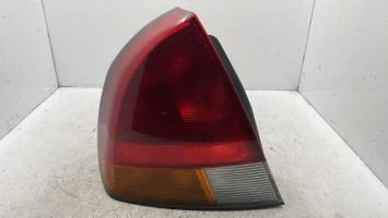 Fanale posteriore principale sinistro (luci)