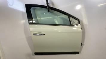 Porte avant droit