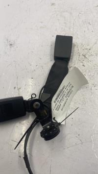 Attache ceinture arriere droit