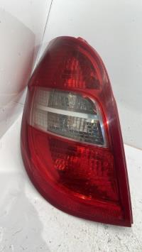 Fanale posteriore principale sinistro (luci)