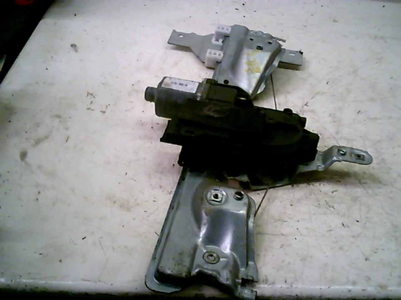 Leve vitre electrique arriere gauche