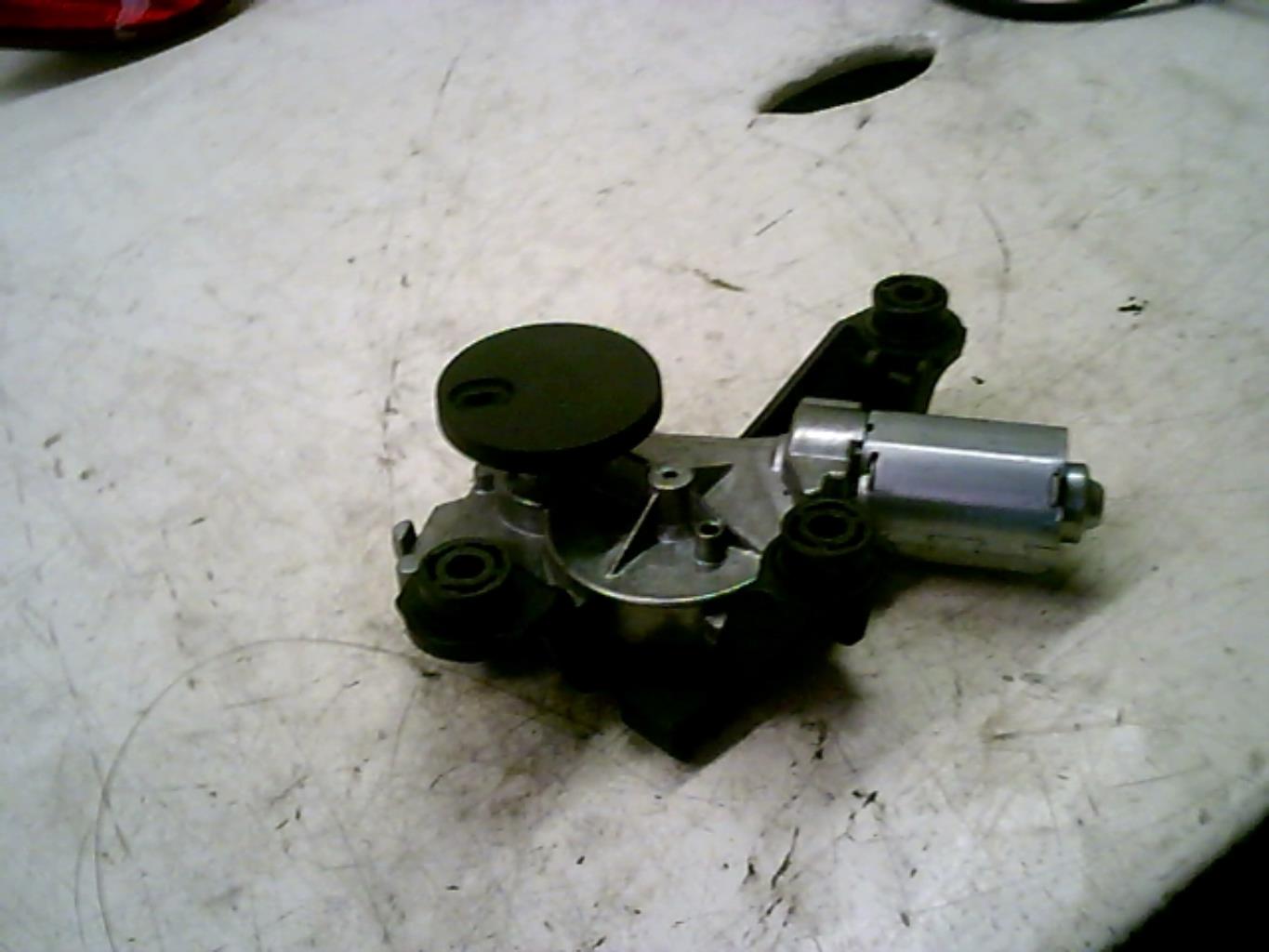 Moteur essuie glace arriere