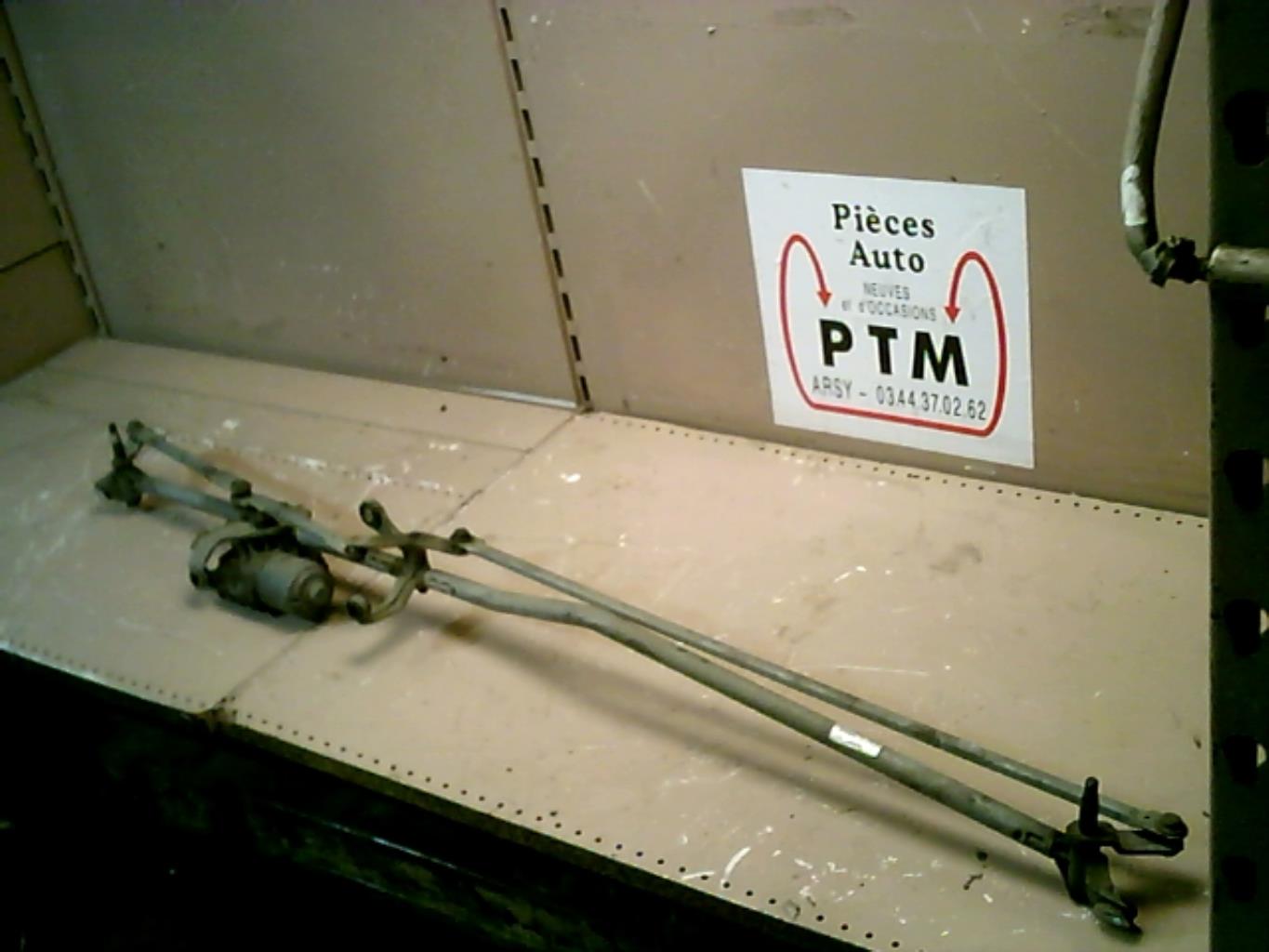 Moteur essuie glace avant