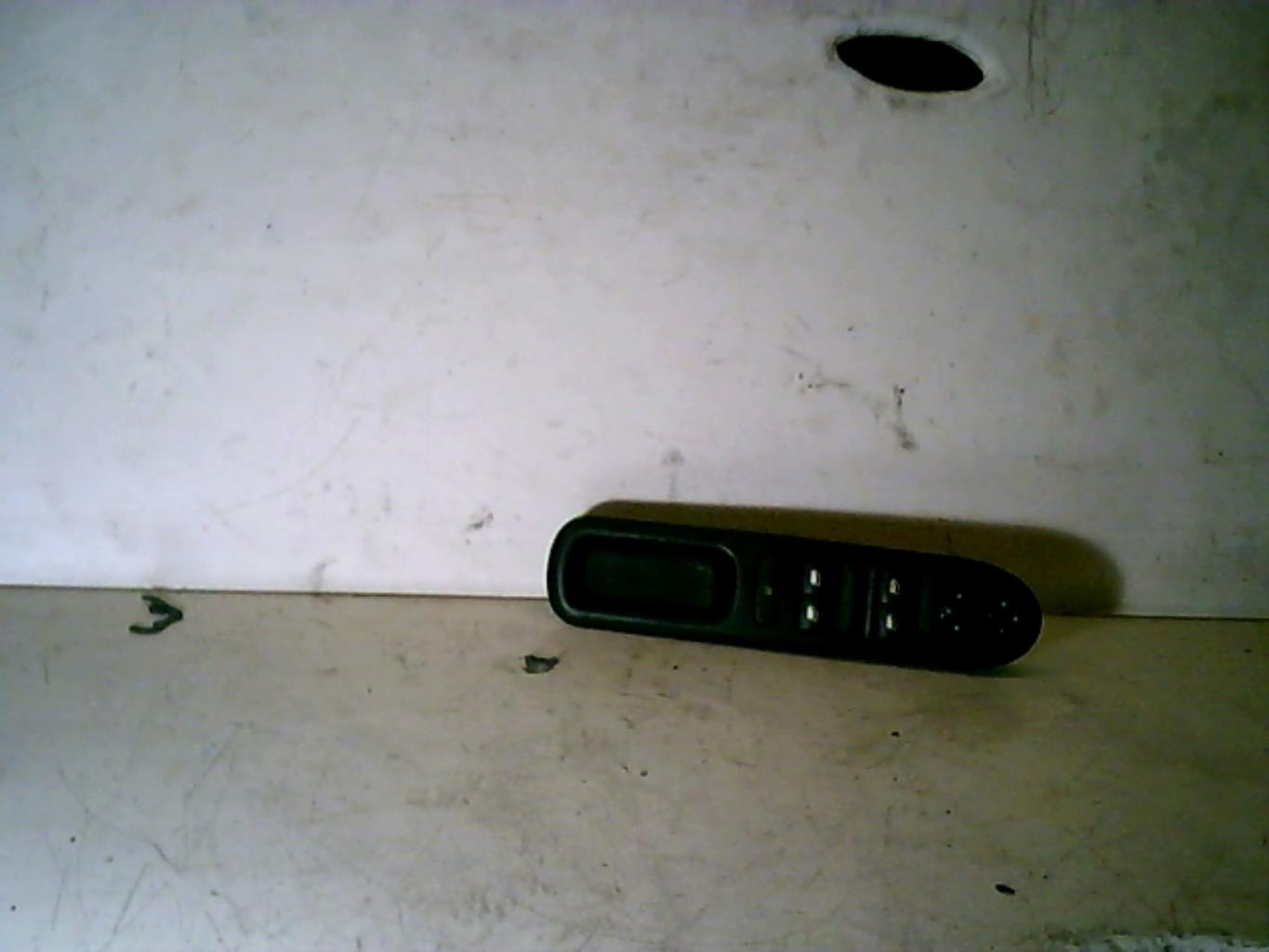 Interrupteur de leve vitre