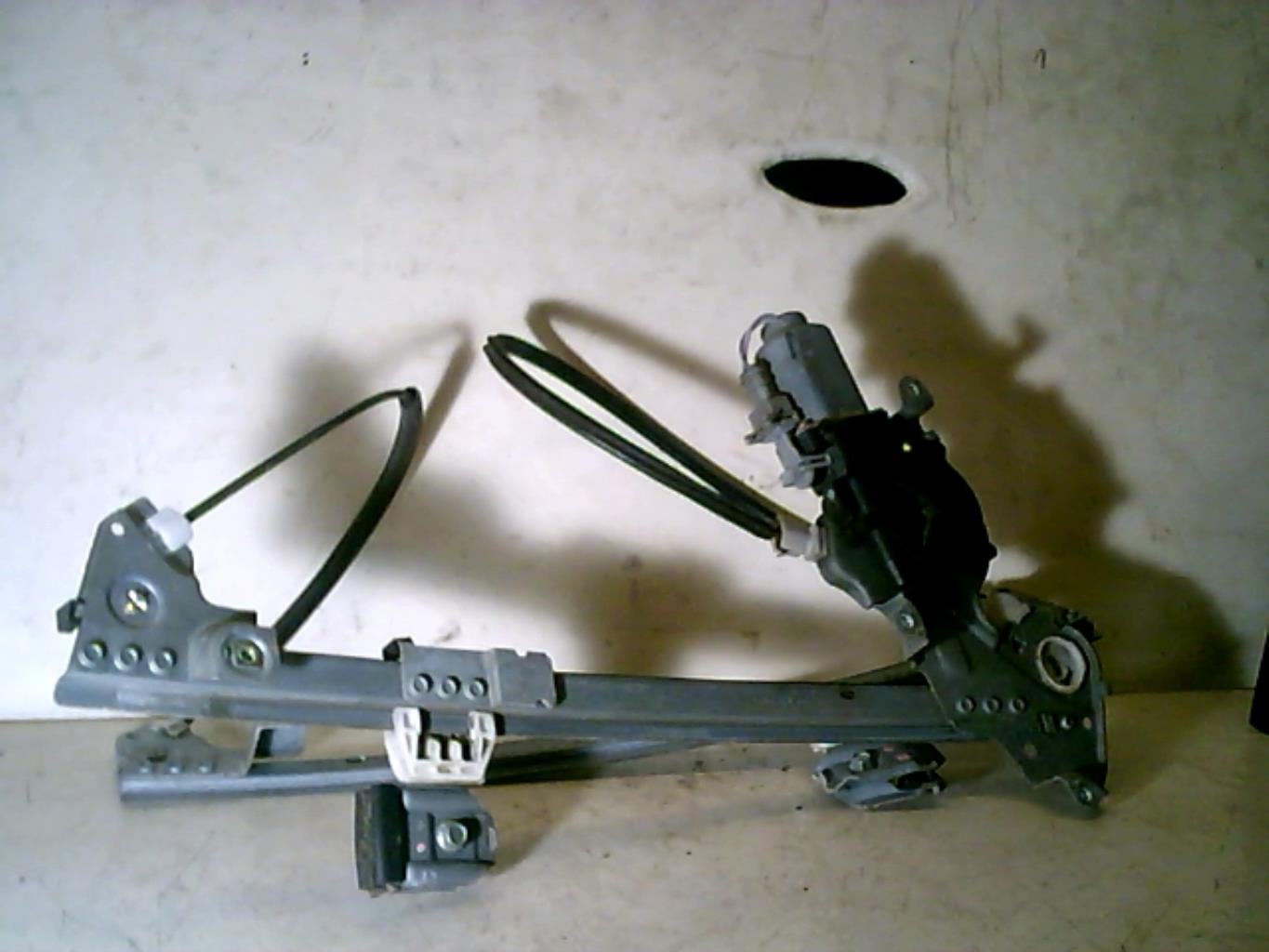 Leve vitre electrique avant droit