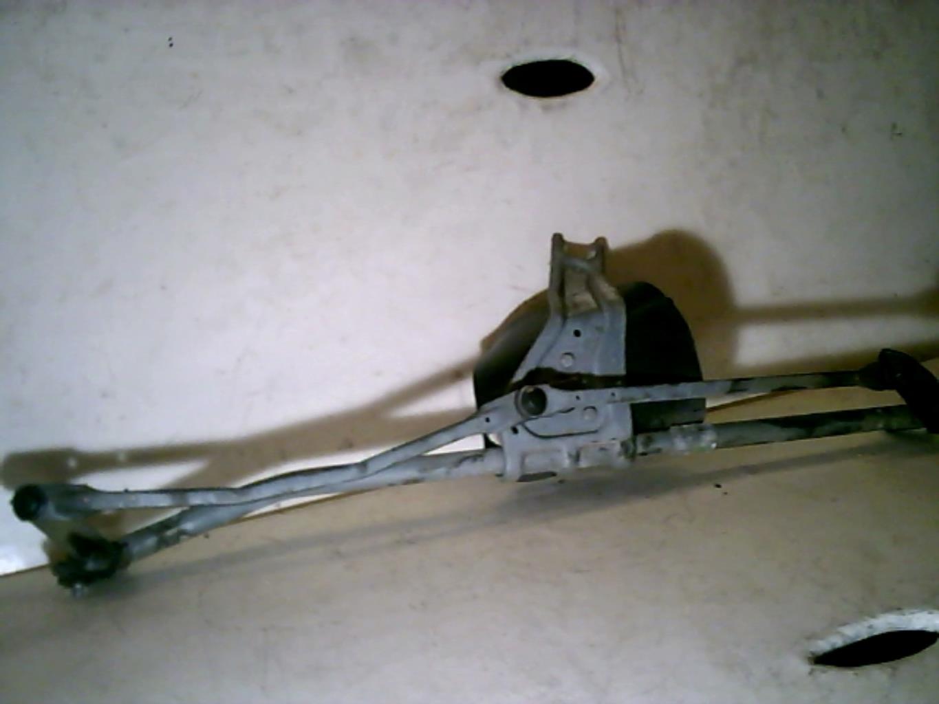Moteur essuie glace avant
