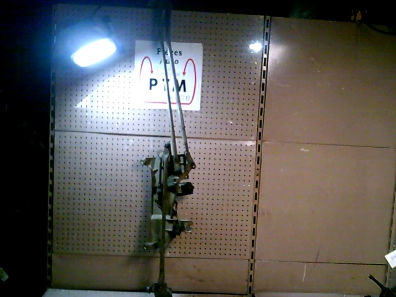Moteur essuie glace avant