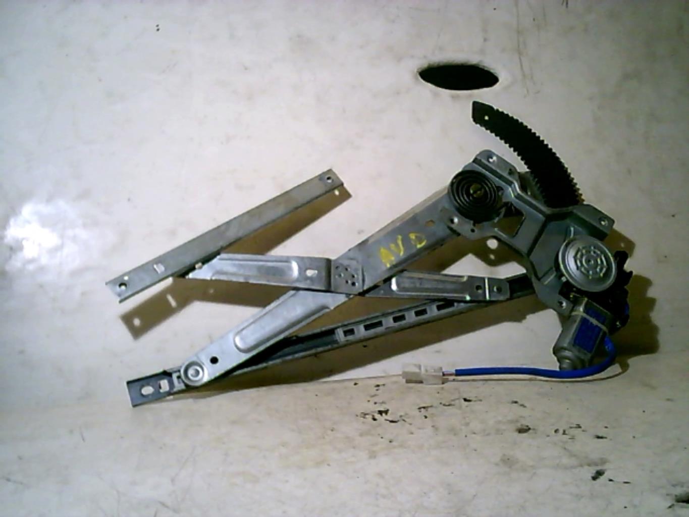Leve vitre electrique avant droit