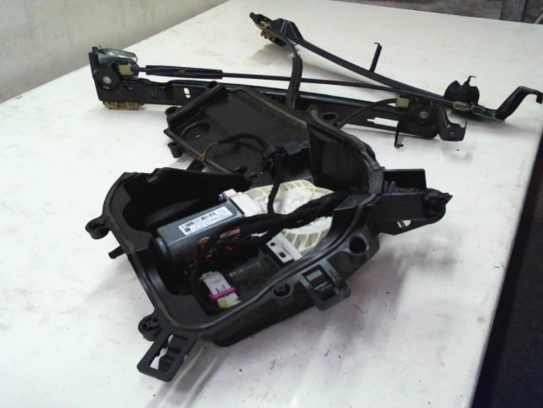 Leve vitre electrique avant droit