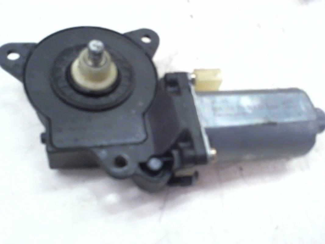 Moteur leve vitre avant droit