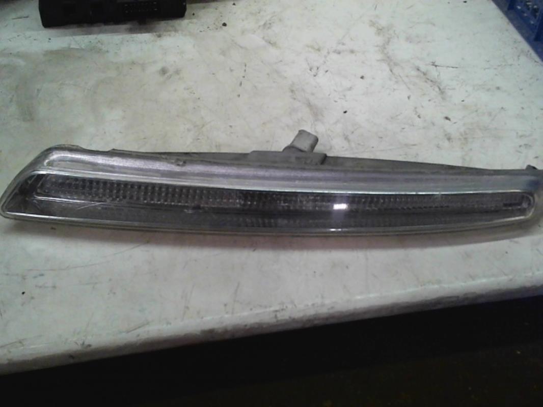 Optique avant secondaire gauche (feux)(clignotant)