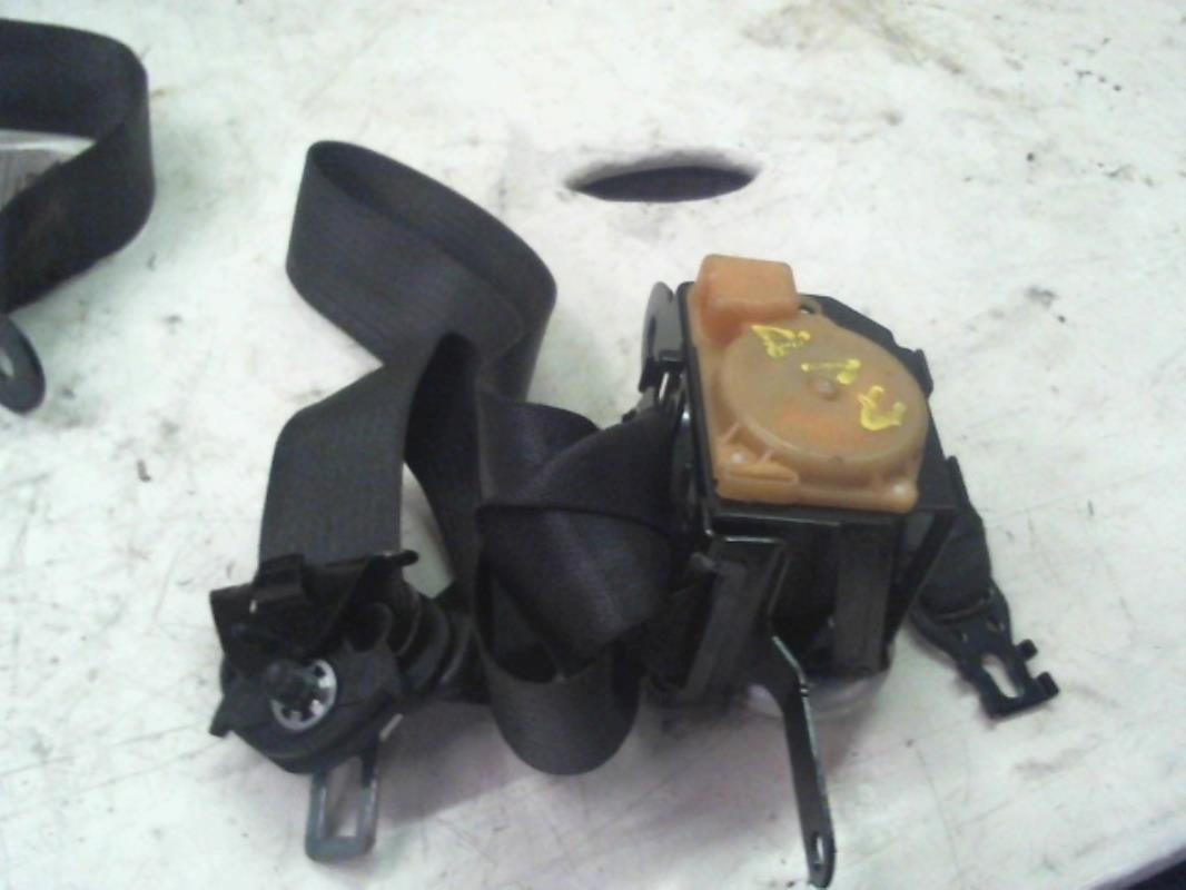 Ceinture avant droit