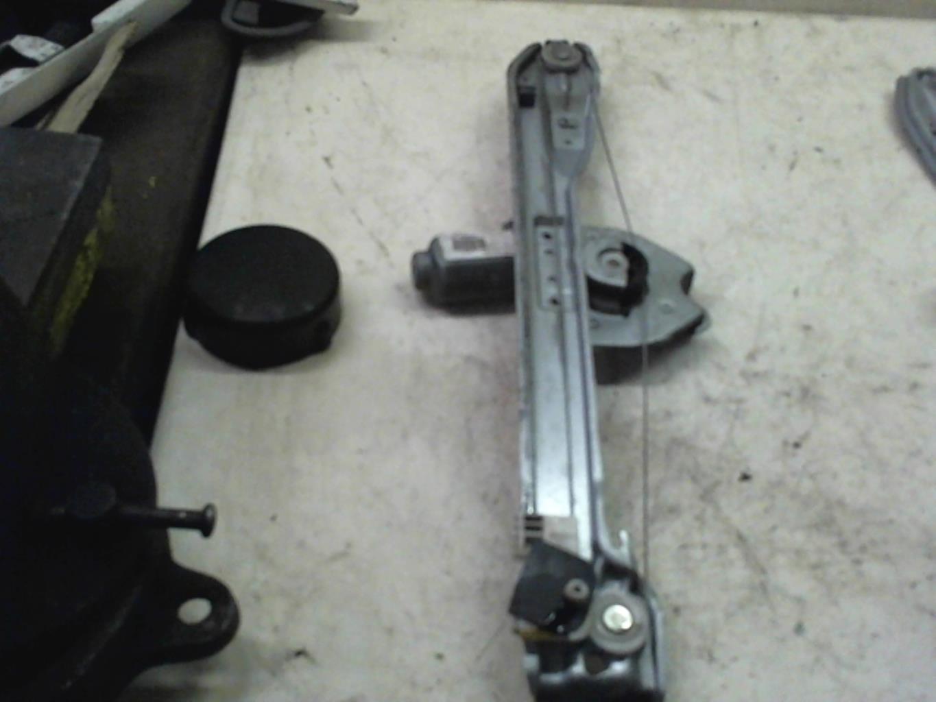 Leve vitre electrique arriere gauche