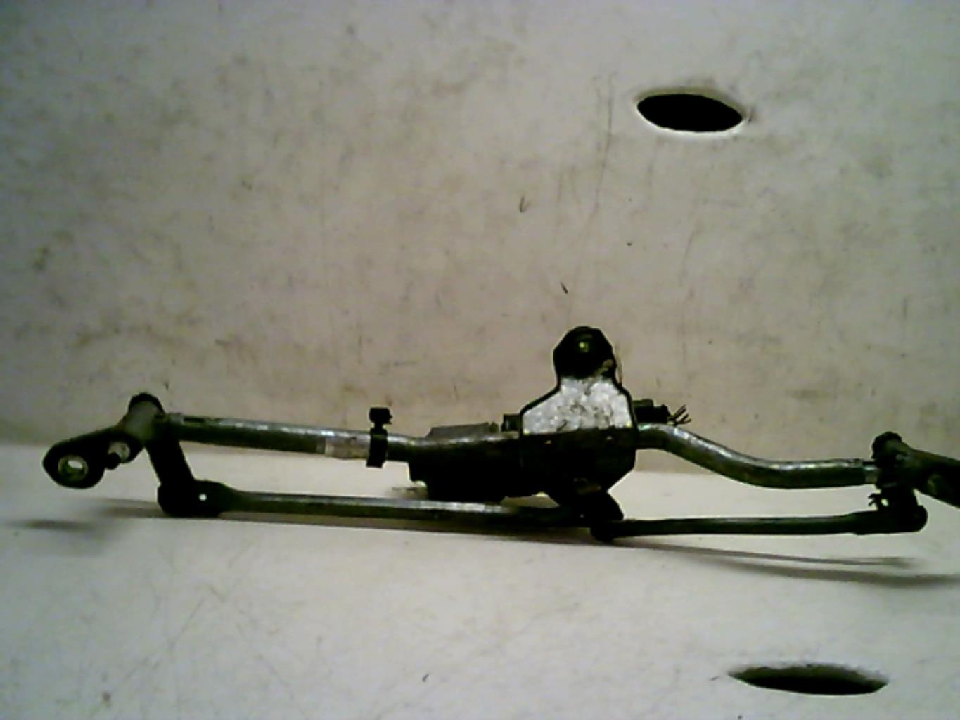 Moteur essuie glace avant
