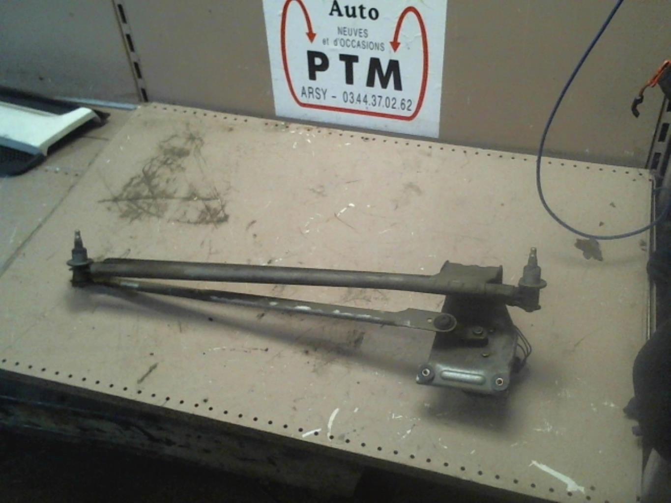 Moteur essuie glace avant