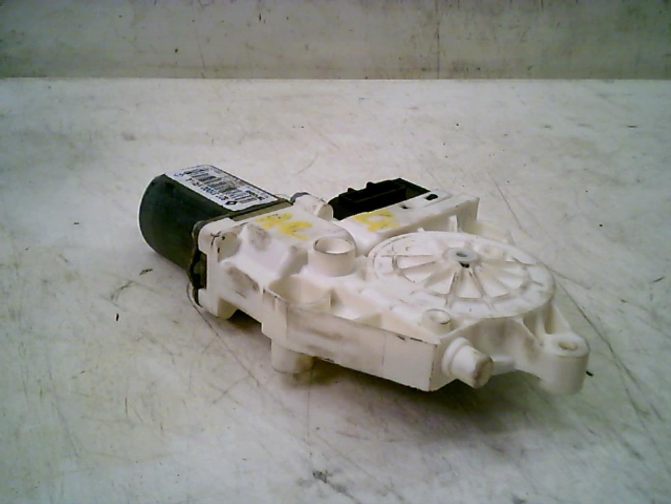 Moteur leve vitre arriere gauche