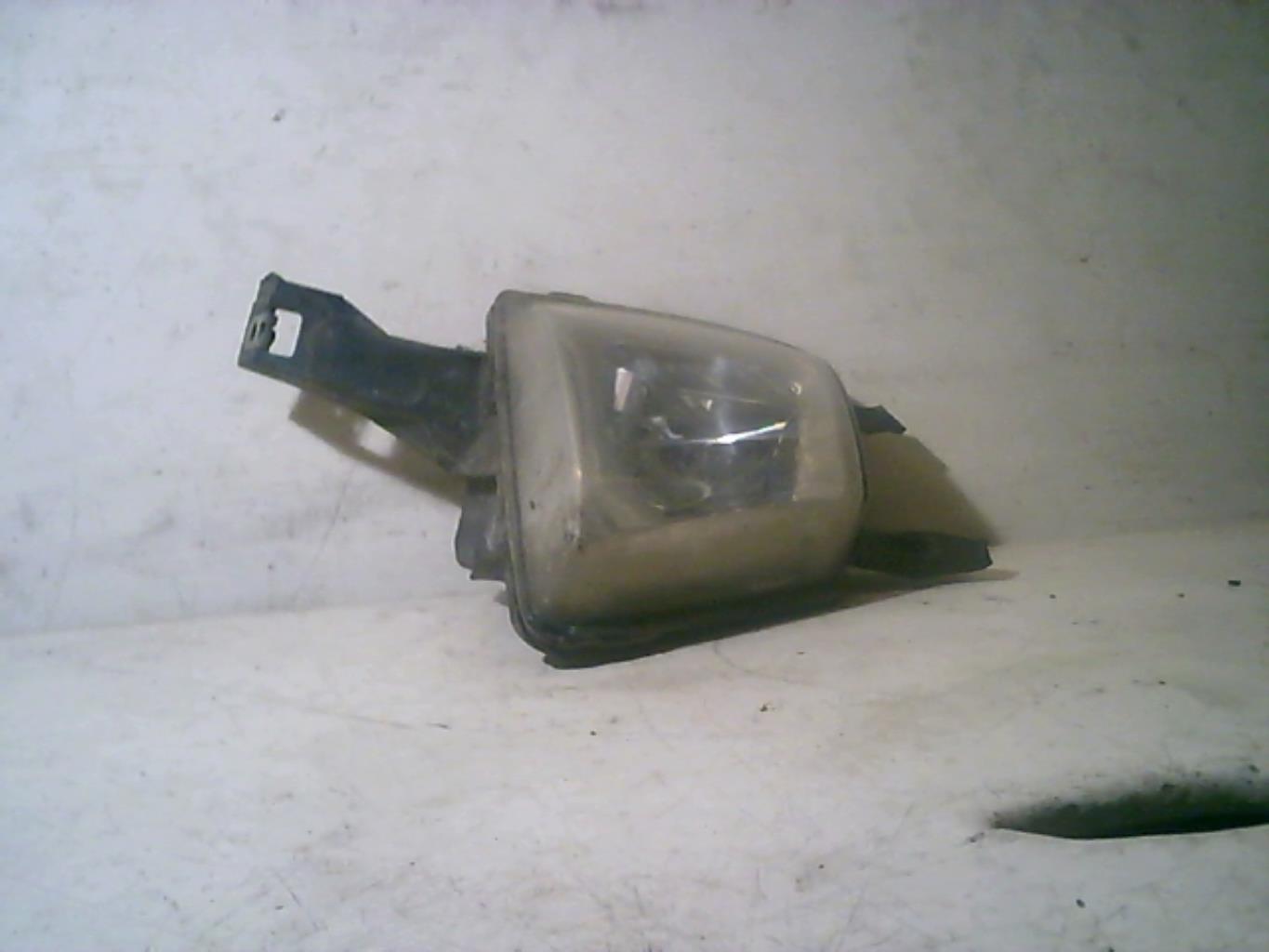 Anti brouillard droit (feux)