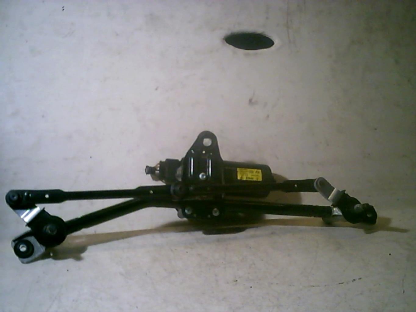 Moteur essuie glace avant