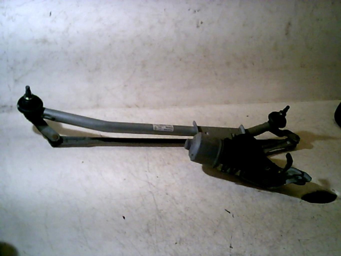 Moteur essuie glace avant