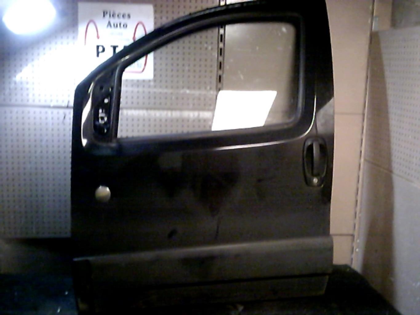 Porte avant gauche