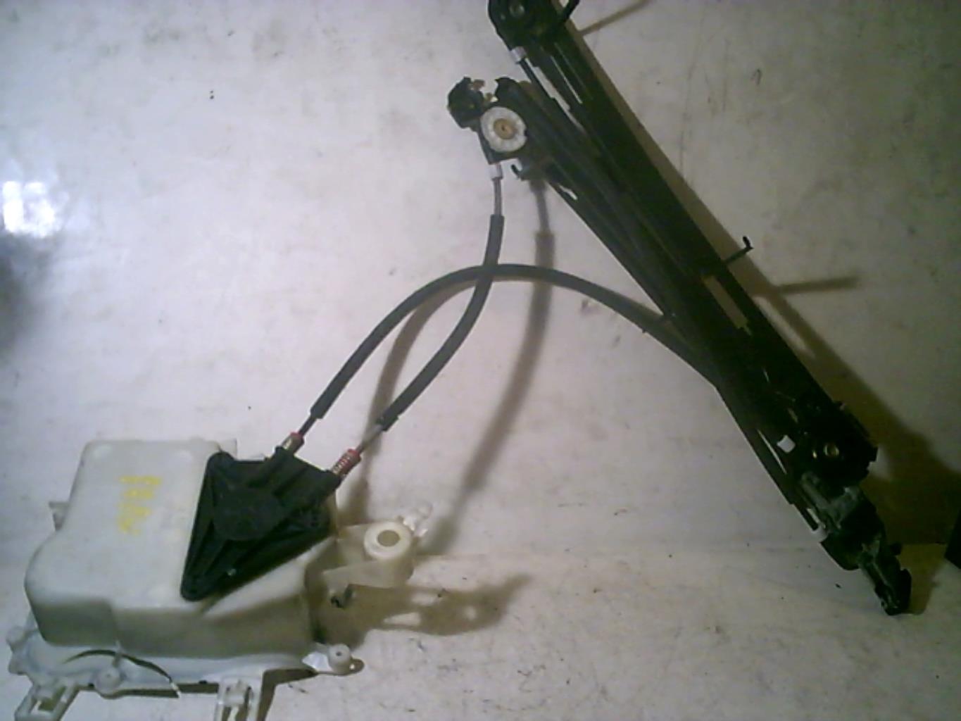 Leve vitre electrique avant gauche