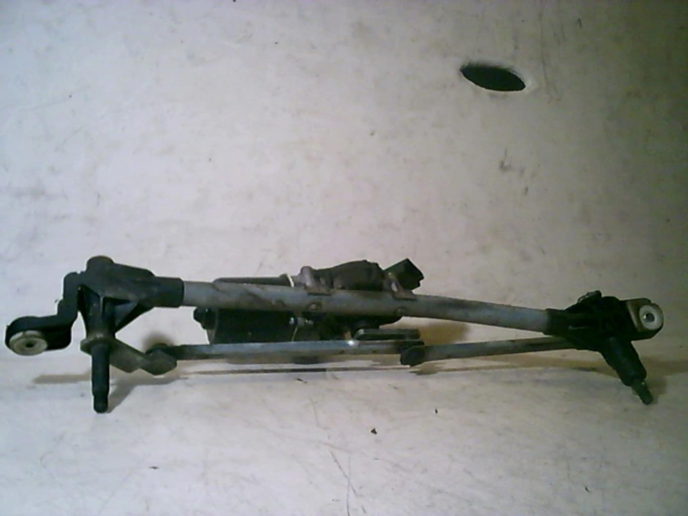 Moteur essuie glace avant