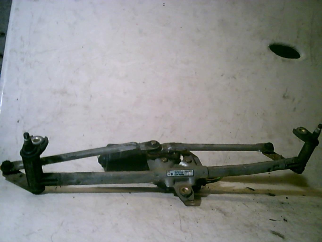 Moteur essuie glace avant