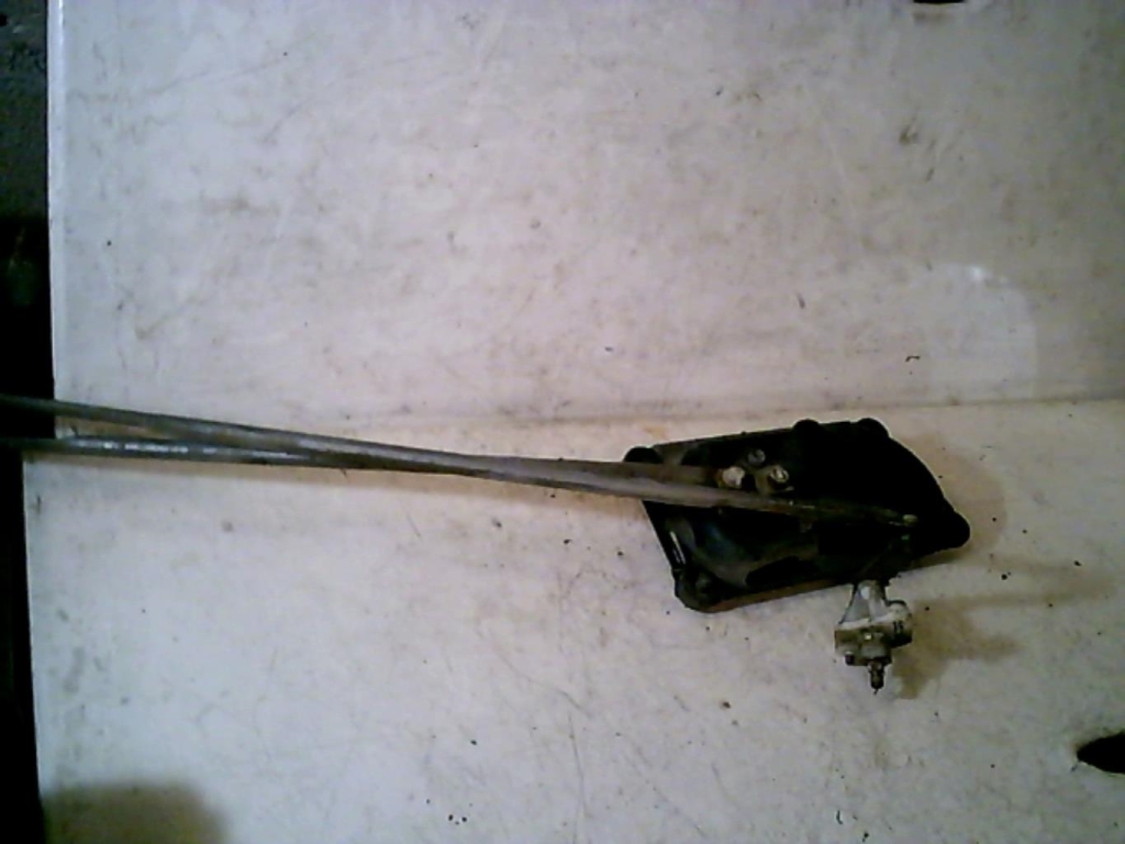 Moteur essuie glace avant